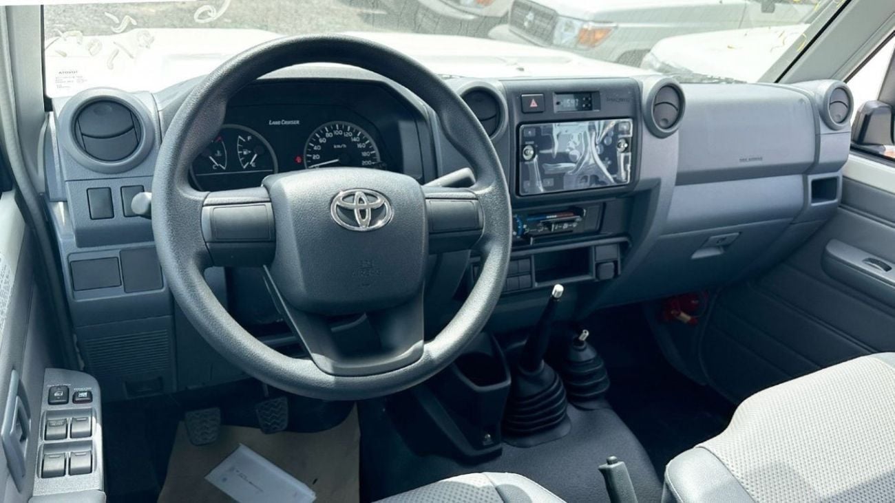 تويوتا لاند كروزر بيك آب Toyota Land Cruiser 79 4.0L 4x4 P DC MT