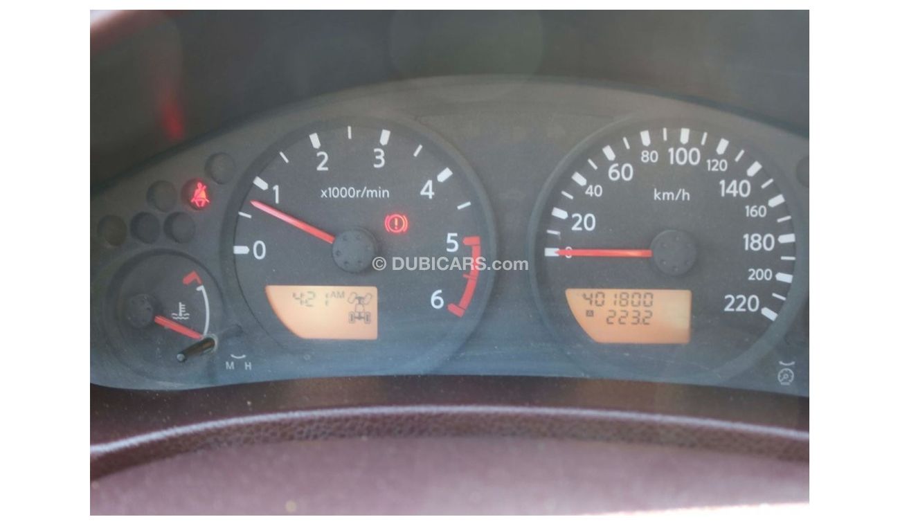 Nissan Navara Std 2015 | NISSAN NAVARA SE | 4X4 DSL | DOUBLE CABIN | WITH GCC SPECS AND EXCELLENT CONDITION