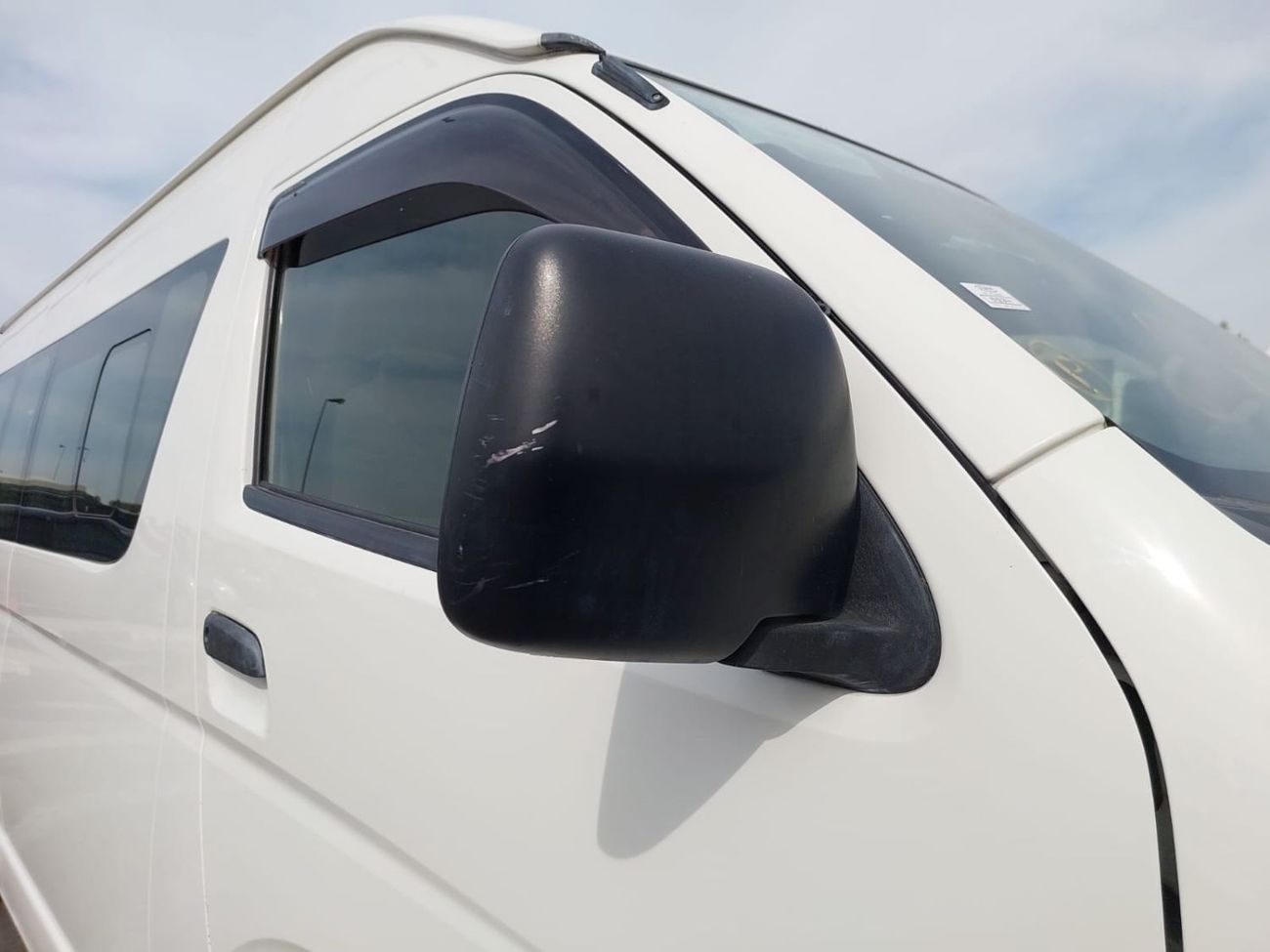 Toyota Hiace TOYOTA HIACE COMMUTER VAN RHD 2014 MODEL 2.7 L PETROL AUTOMATIC(PM47858)