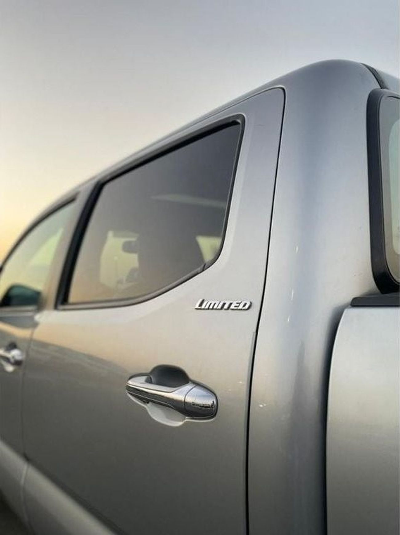 Toyota Tacoma 2023 Toyota Tacoma Limited Edition Full Option - Sunroof Push Start - 360* CAM - 4x4 AWD - Double Ca