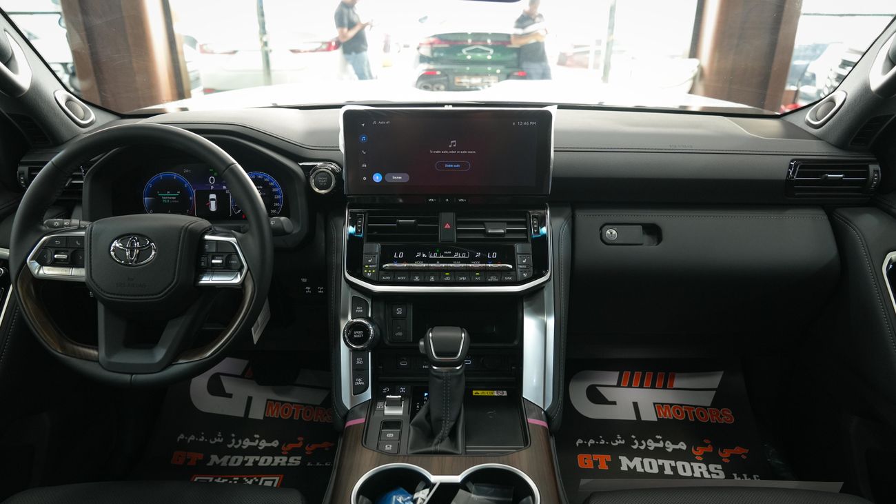 Toyota Land Cruiser VXR