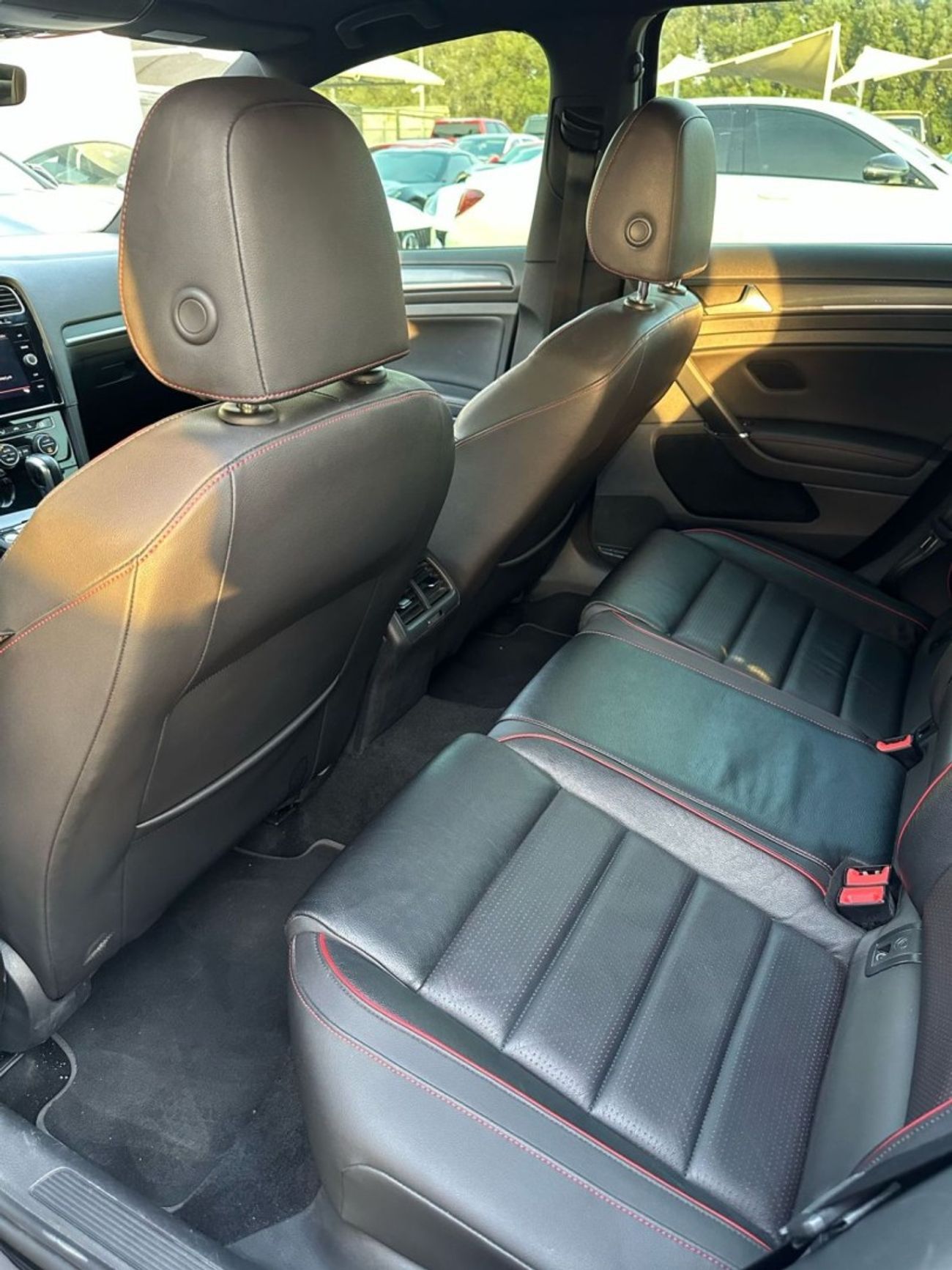 فولكس واجن جولف GTI VOLKSWAGEN GOLF  GTI 2019 GCC FULL OPTION ORIGINAL PAINT PERFECT CONDITION