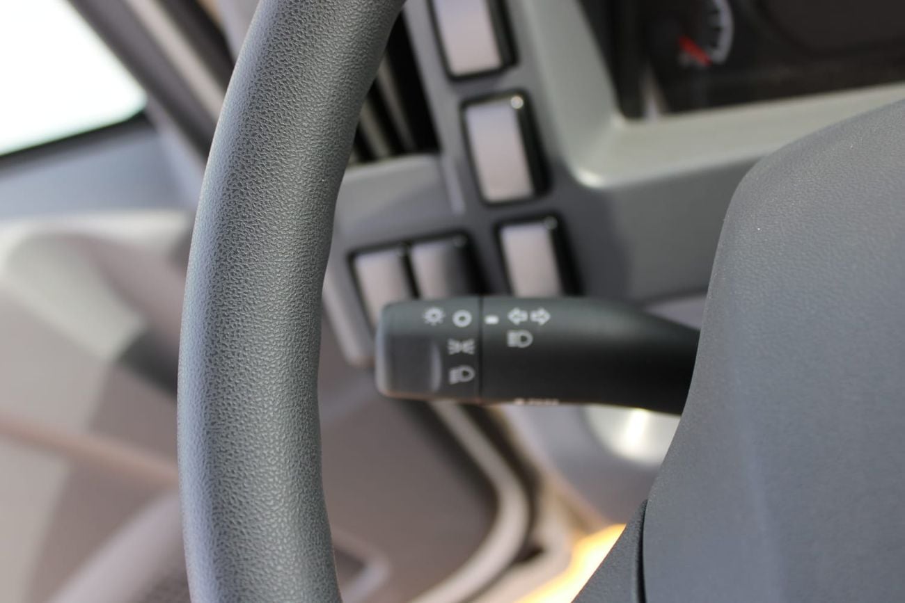 إيسوزو NPR شاحنة تجارية إيسوزو NPR 71 | ديزل موثوق | صفقات بالجملة | تصدير |