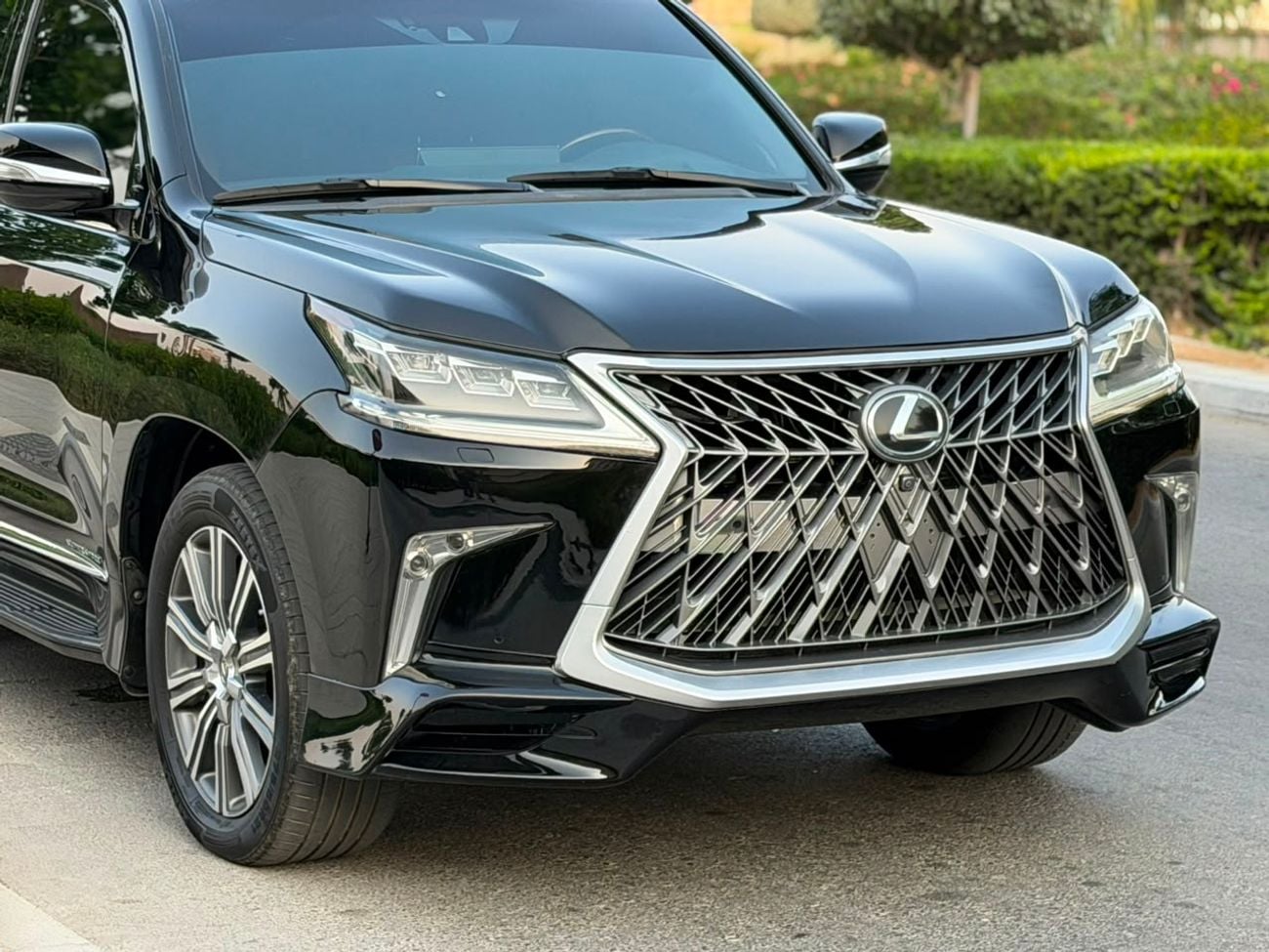 Lexus LX570 SPORT PLUS