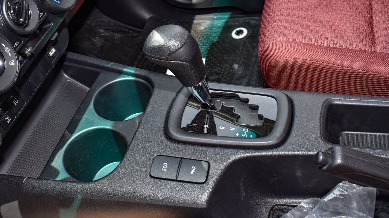 Toyota Hilux 2.4L Diesel A/T 4WD