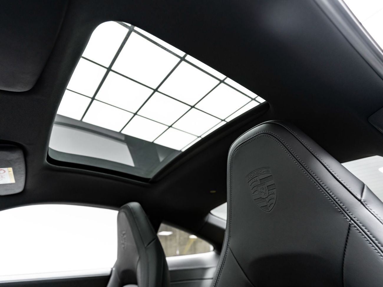 Porsche 911 Carrera 3.0L (444 HP) Coupe 2025 Porsche 911 Carrera, 2027 Porsche Warranty, Very Low KMs, GCC