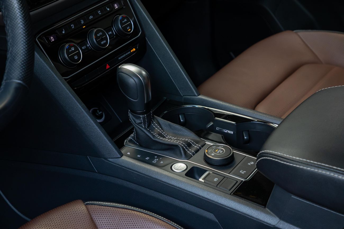 Volkswagen Teramont Teramont R-Line | 2,840 P.M | 0% Downpayment | Agency Warranty!