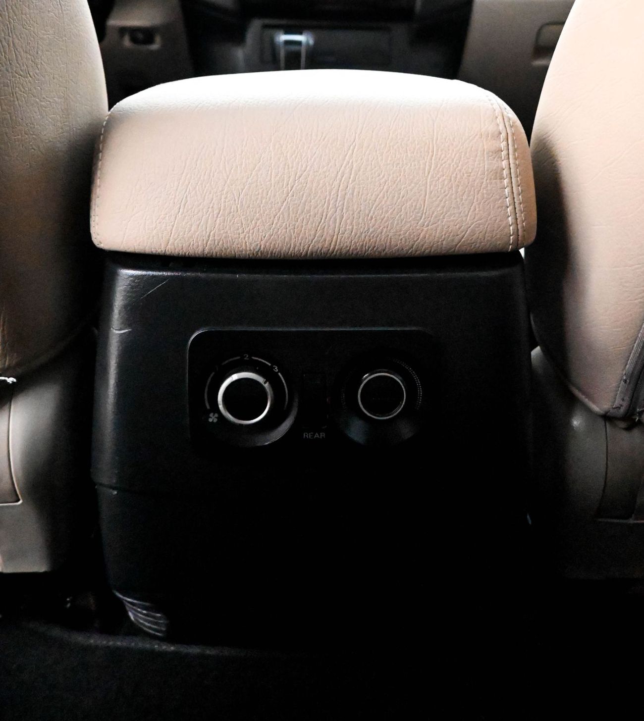 Mitsubishi Pajero MITSUBISHI PAJERO 2016 GLS Mid 3.0L (177 HP)GCC IN EXCELLENT CONDITION