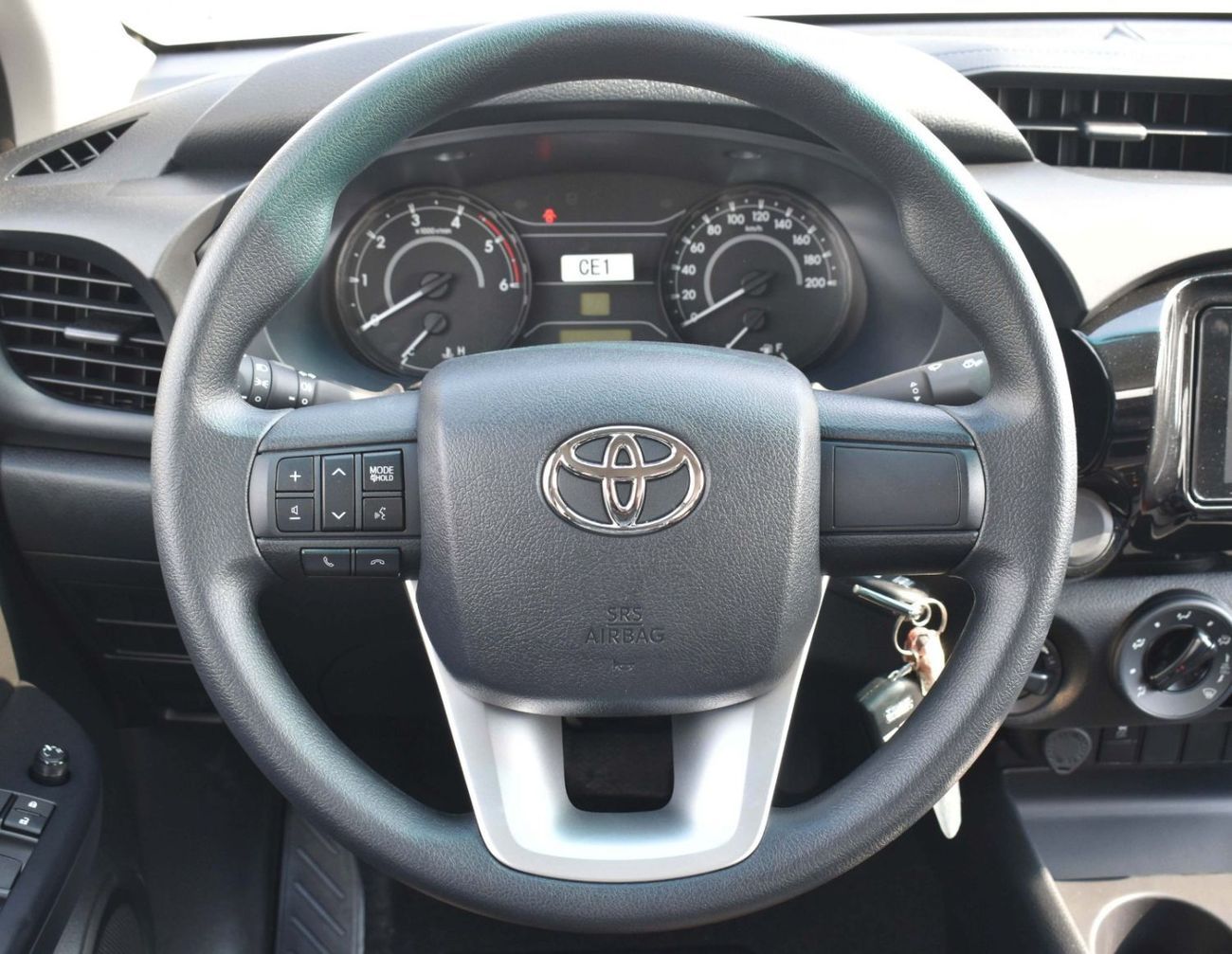 Toyota Hilux HILUX 4x4 DC 2.4 A/T STD