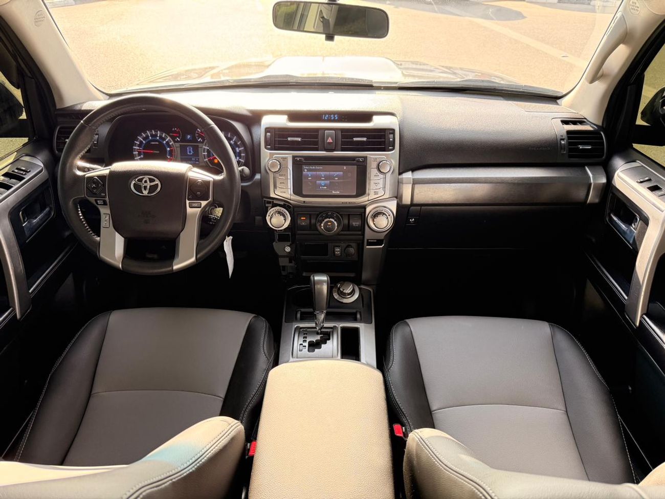 Toyota 4Runner SR5 premium 4WD  7 seater 2016