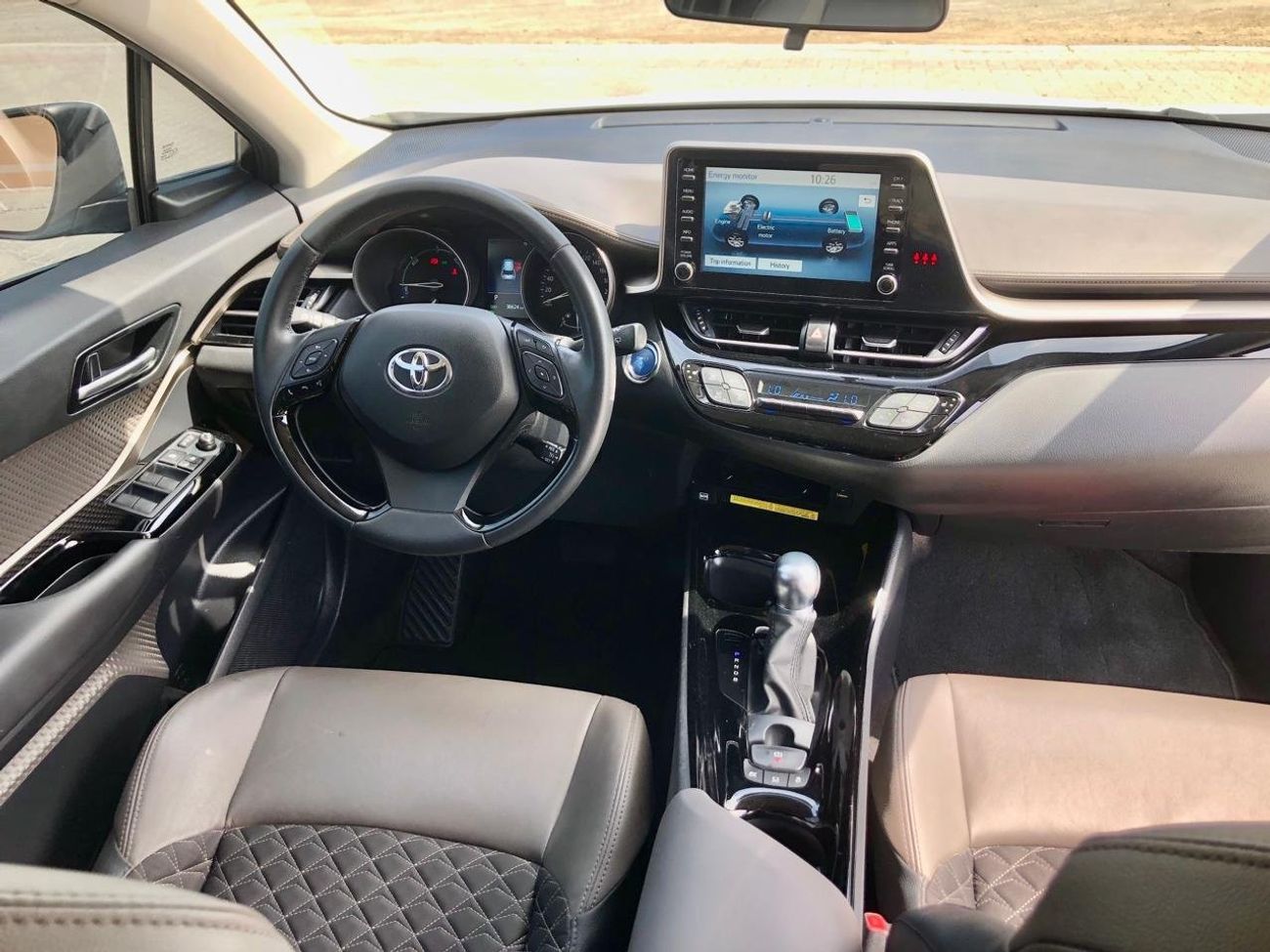 Toyota CHR Toyota C-HR Hybrid 2021 (1.8L) GCC Specs Full Option