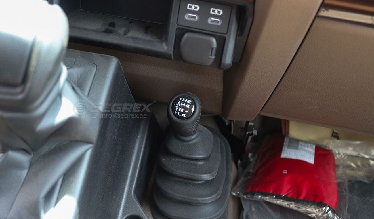 تويوتا لاند كروزر بيك آب LC79, Single Cabin, 4.0L Petrol 4WD 6-Speed Automatic | 2025 Model | Ready for Export