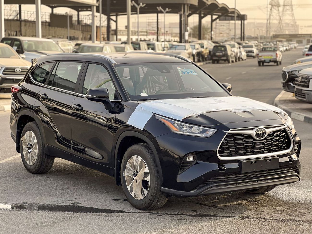 تويوتا هايلاندر EXPORT ONLY - 2.5L Highlander 2.5L Hybrid GLE (AWD)