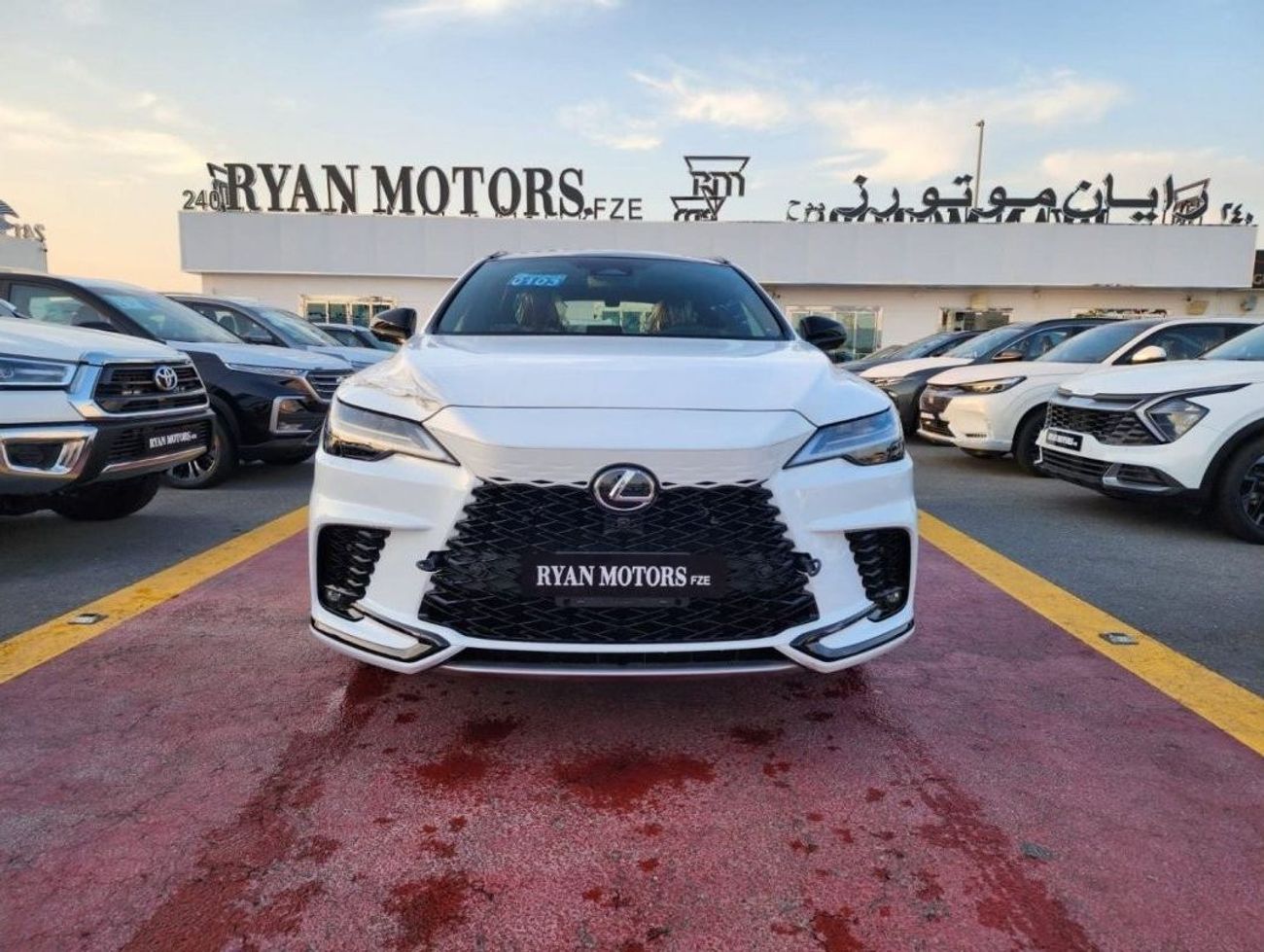 لكزس RX 500h لكزس RX500h F-Sport 2.4 لتر هايبرد ، CUV ، دفع رباعي ، 5 أبواب الميزات: 360 كاميرا ، رادار ، مثبت ال