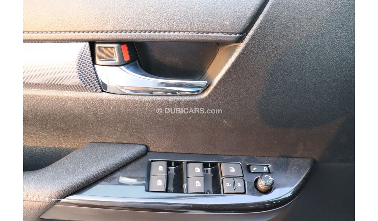 تويوتا هيلوكس D/cab P/up 4x4 2.8L Diesel - A/T - 24YM - GR - WHT_BLK (EXPORT OFFER)