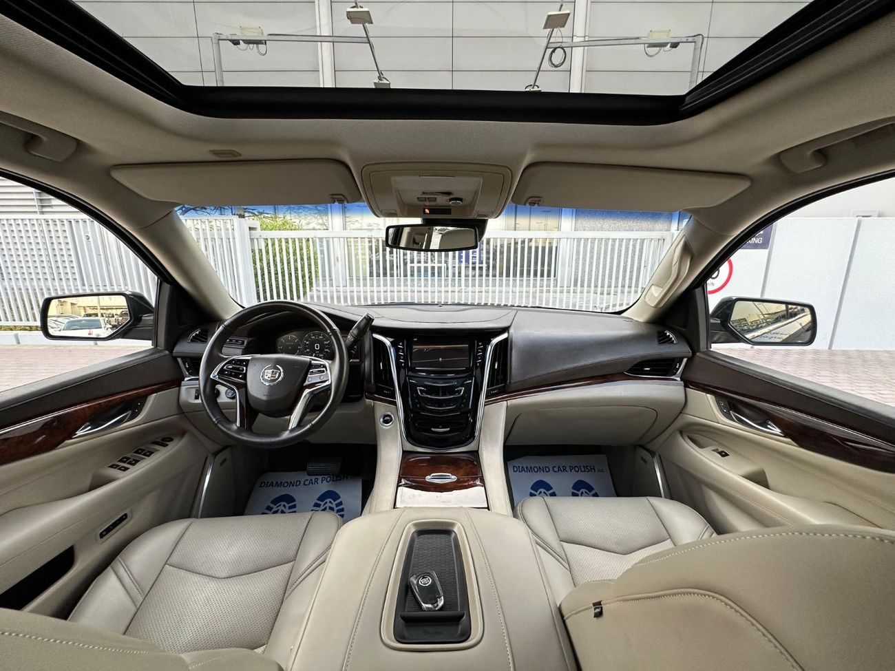 Cadillac Escalade ESCALADE ESV PLATINUM 2015 GCC FULL OPITION // PERFECT CONDITION