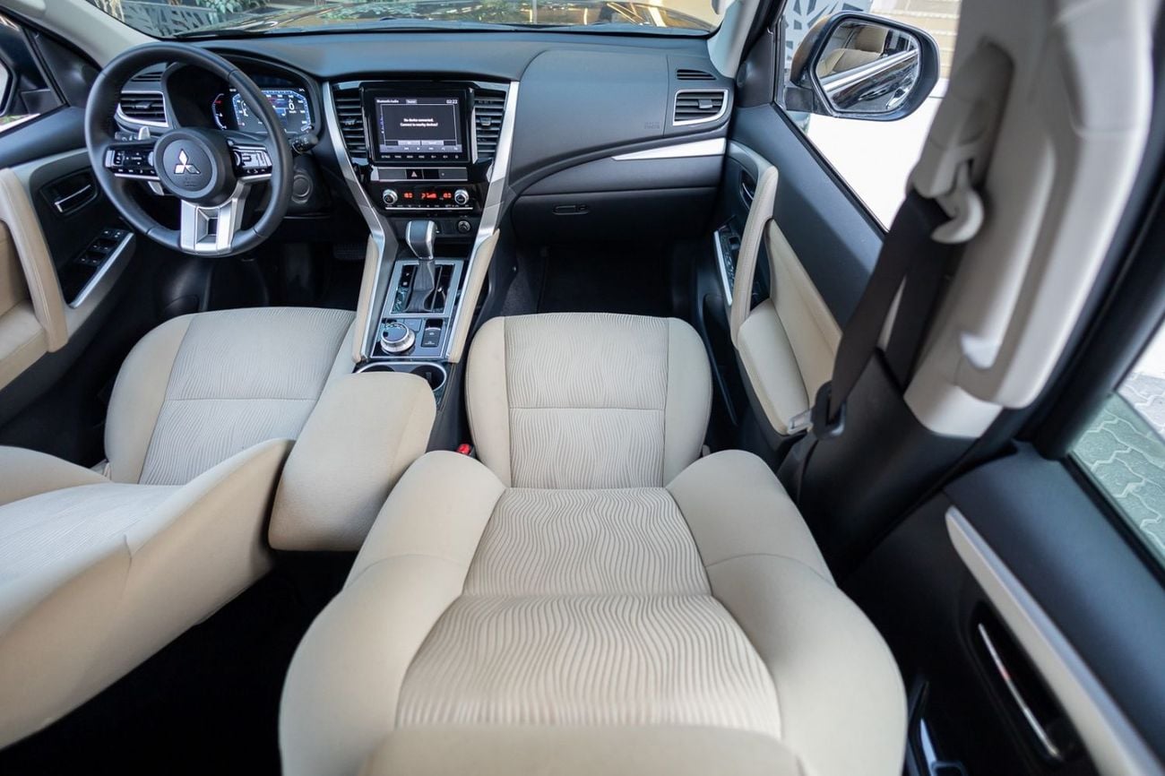 Mitsubishi Montero Sport GLS Mitsubishi Montero Sport 2024 GCC specs for 1,406.00 AED monthly