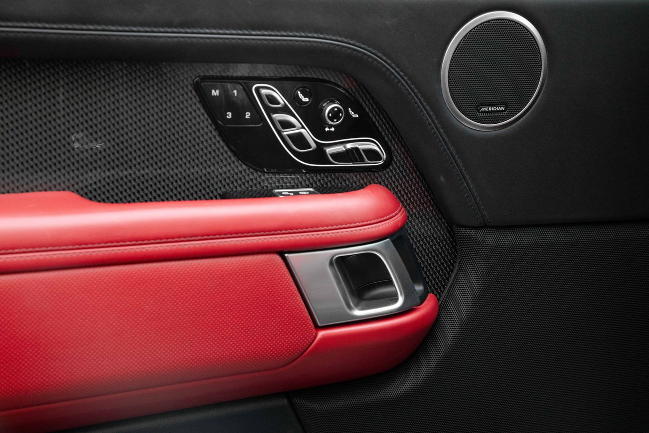 لاند روفر رينج روفر Range Rover SV Autobiography | 4,896 P.M | 0% Downpayment | SV Autobiography | V8 | Warranty