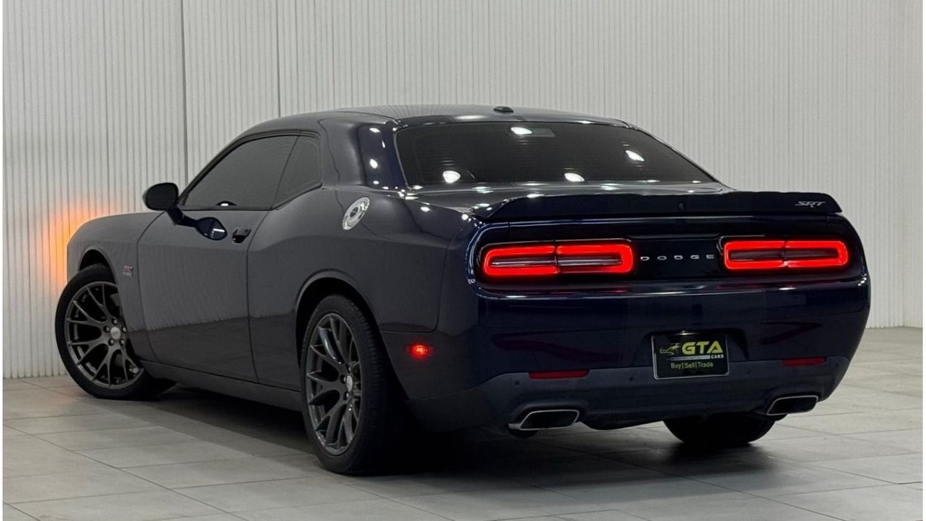 دودج تشالينجر 2016 Dodge Challenger SRT 392 Hemi, Full Dodge Service History, Excellent Condition, GCC