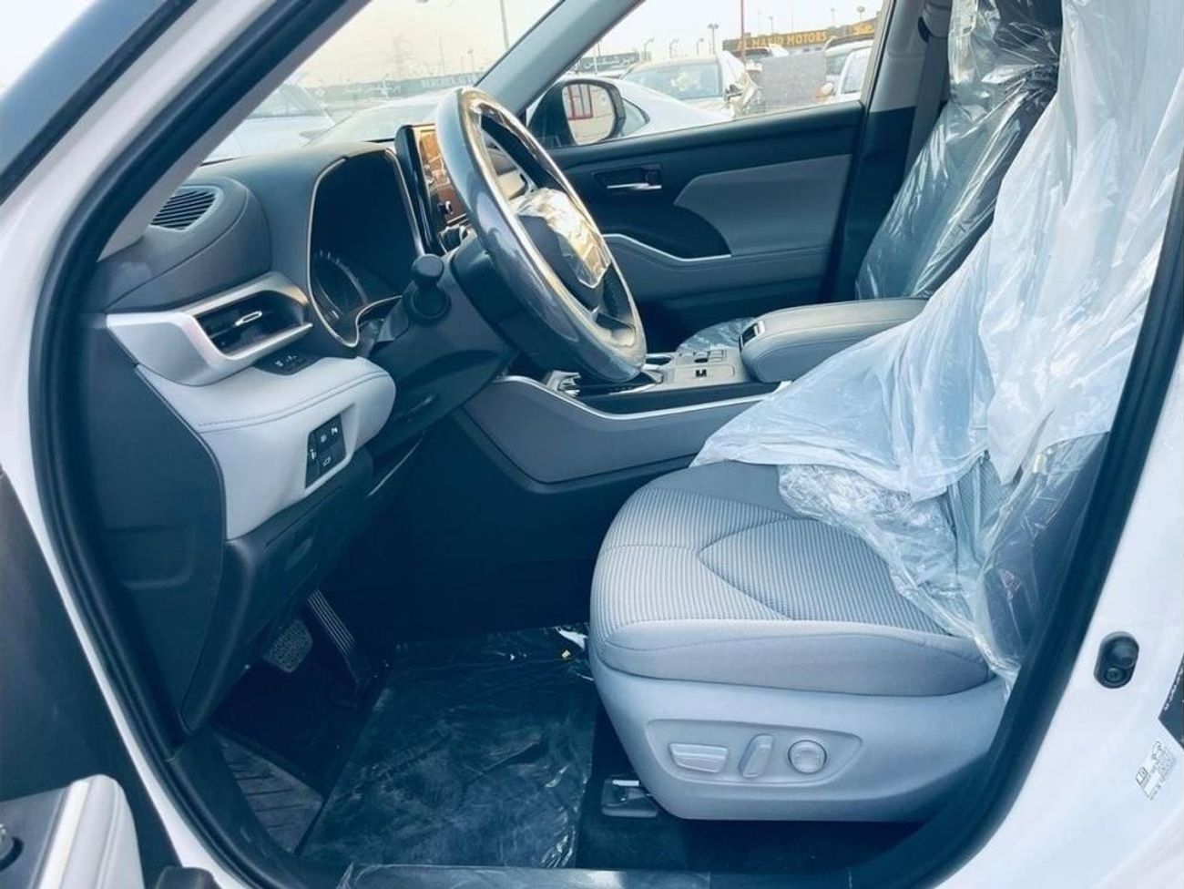 تويوتا هايلاندر TOYOTA HIGHLANDER GLE 2.5L HYBRID 2024 MODEL pearl white