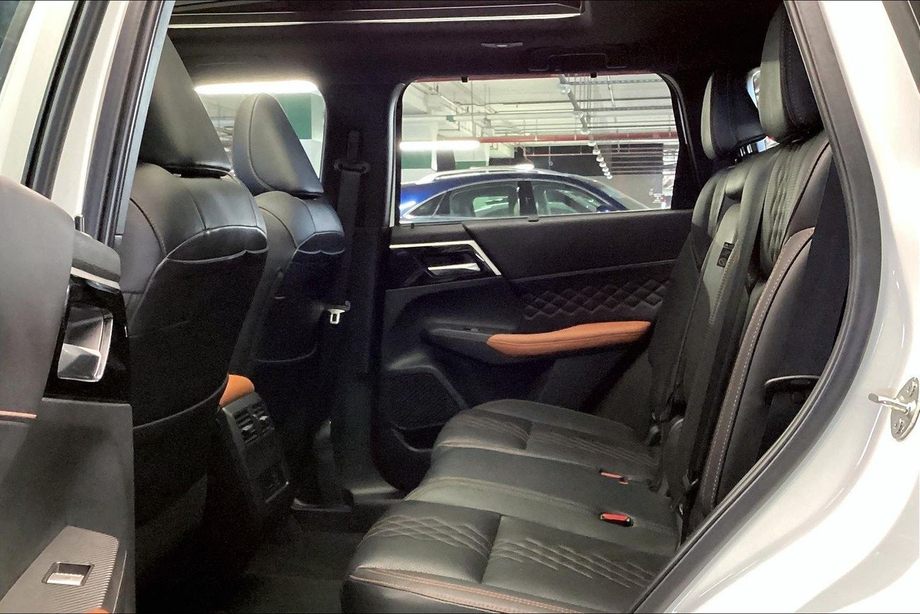 بي أم دبليو 318i M Sport | شامل الضمان | 0 ﺪﻔﻋﺓ ﺃﻮﻟﻯ