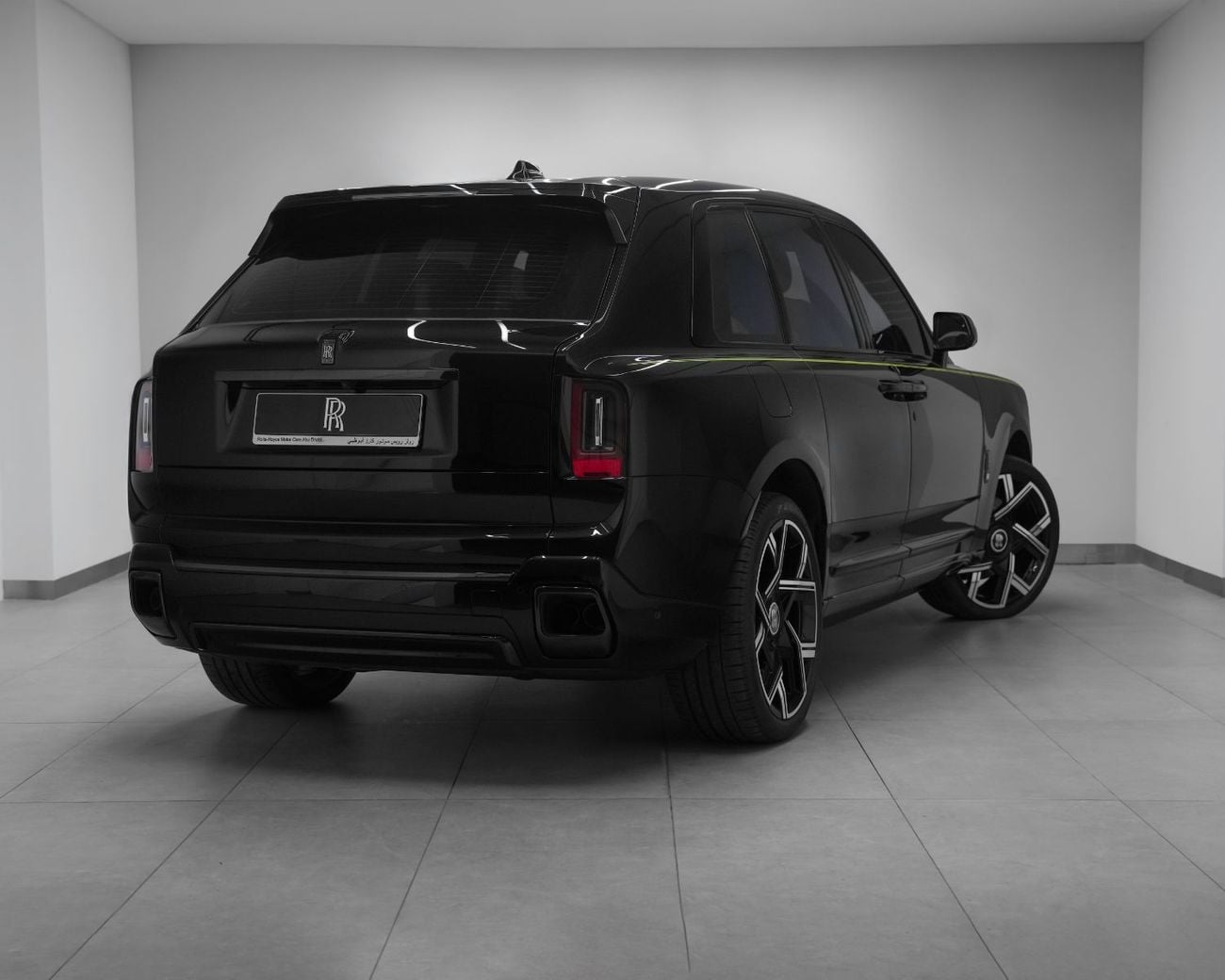 رولز رويس كولينان BLACK BADGE