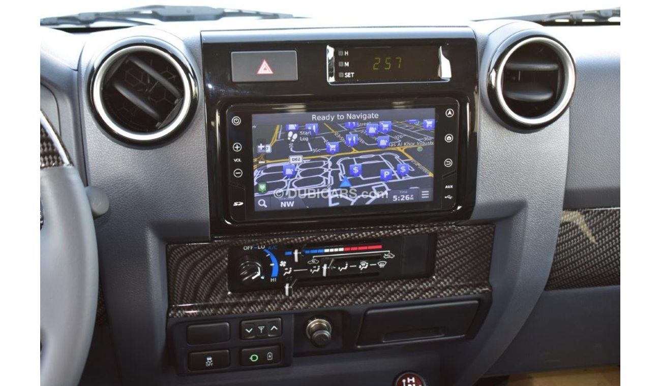 تويوتا لاند كروزر بيك آب 79 Double Cab Pickup Black Edition  V8 4.5L Turbo Diesel 4WD Manual