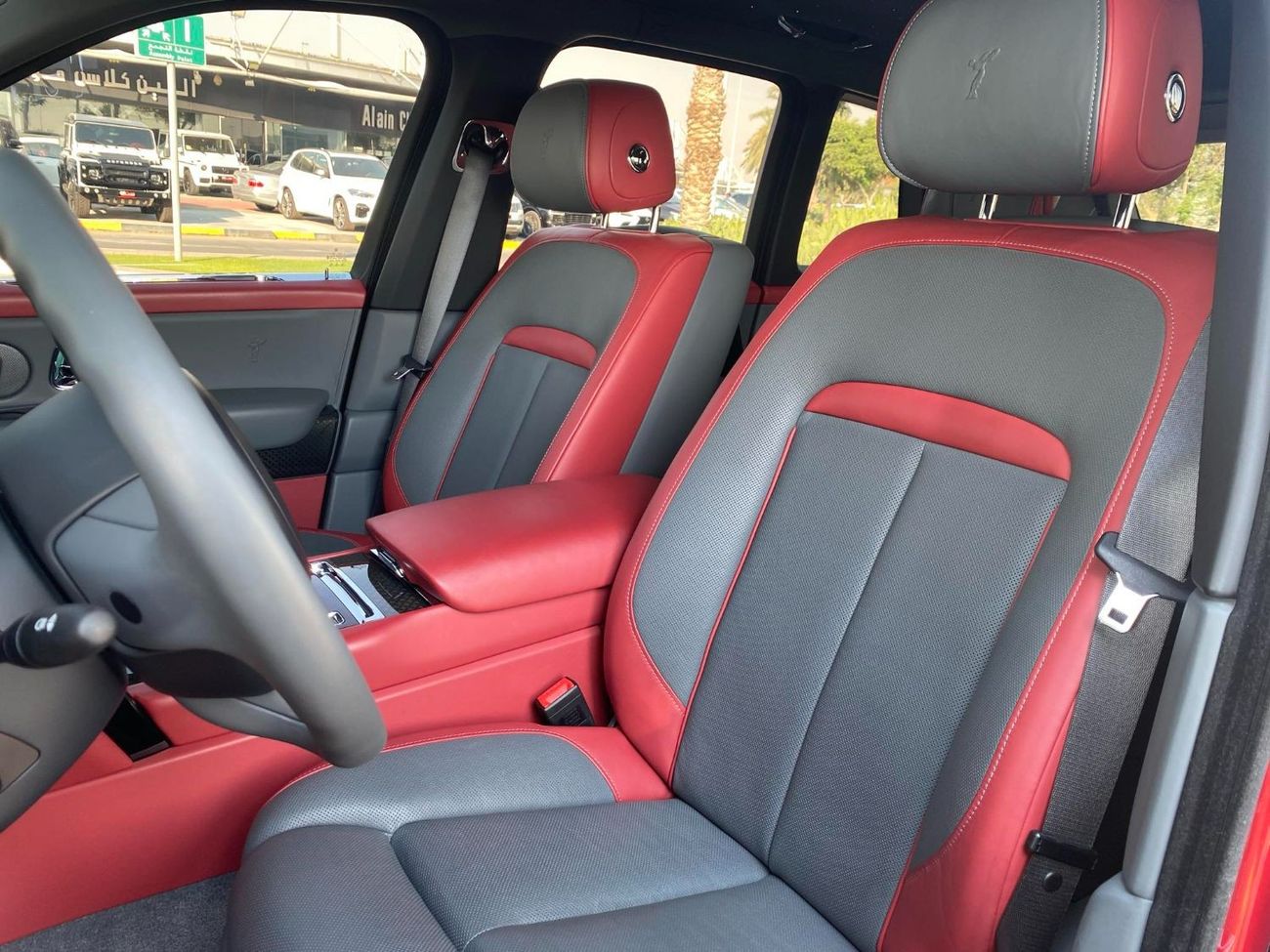 Rolls-Royce Cullinan Black Badge GCC SPEC UNDER WARRANTY NEAT AND CLEAN