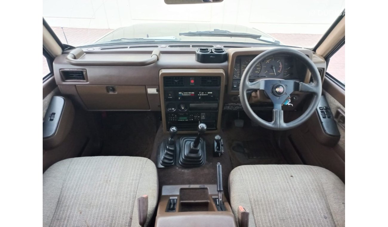 نيسان باترول سفاري NISSAN SAFARI RIGHT HAND DRIVE (PM1151)