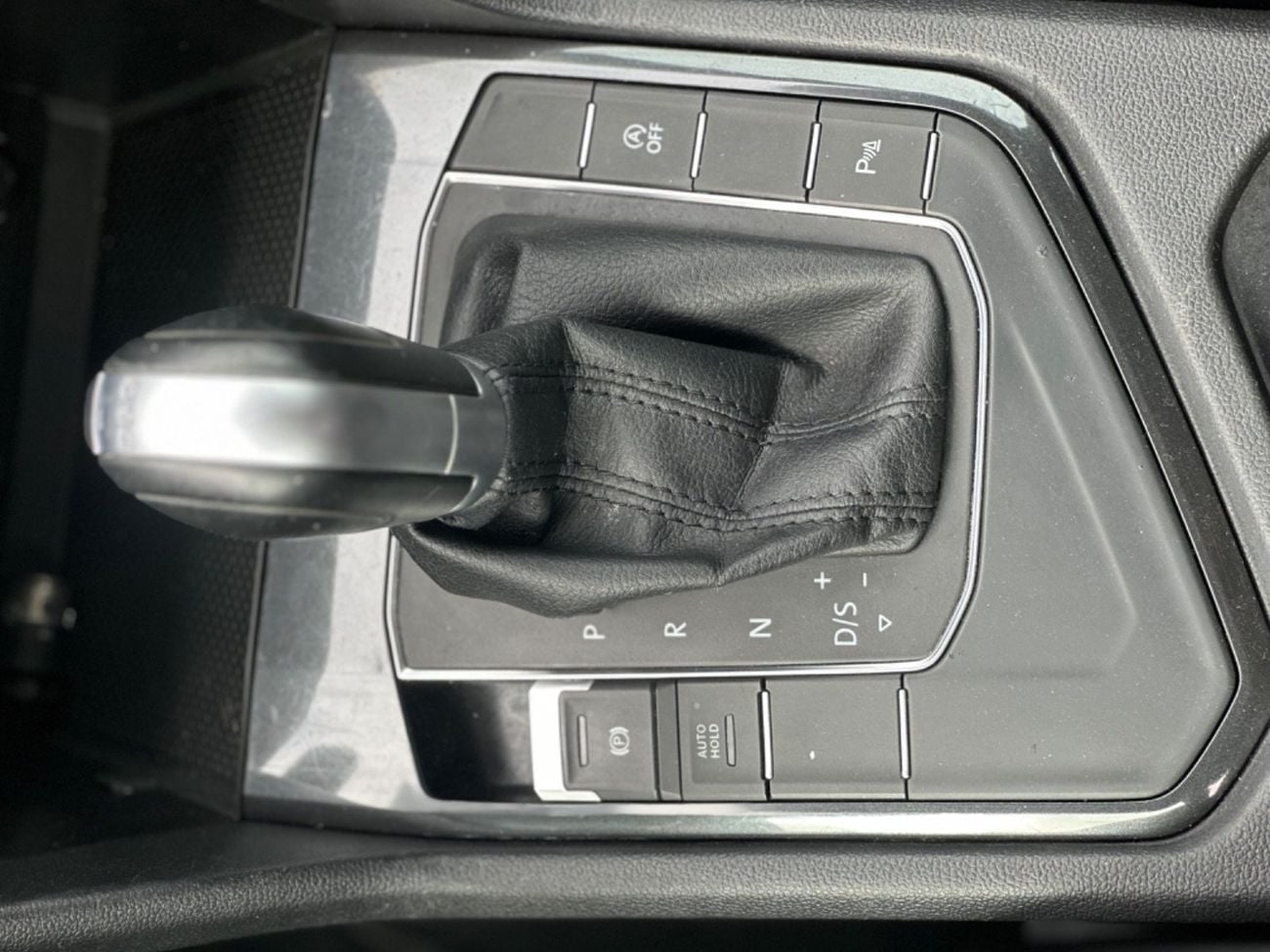 فولكس واجن تيجوان موديل 2018 خليجي حاله ممتازه من الداخل والخارج