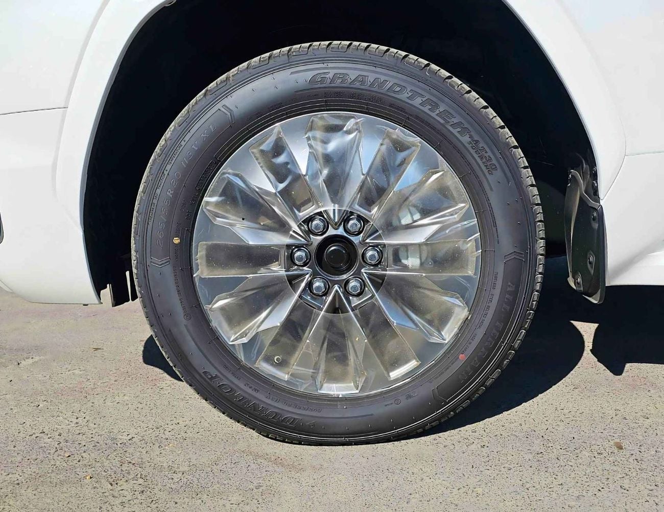 Toyota Land Cruiser VXR / FULL OPTION / 3.3L DIESEL / PWR SEATS / RADAR / JBL SPEAKERS (CODE # 69000)