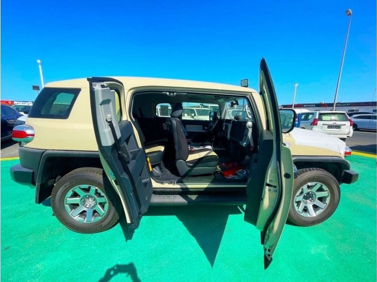 Toyota FJ Cruiser 2023 White color 4WD 4.0L petrol