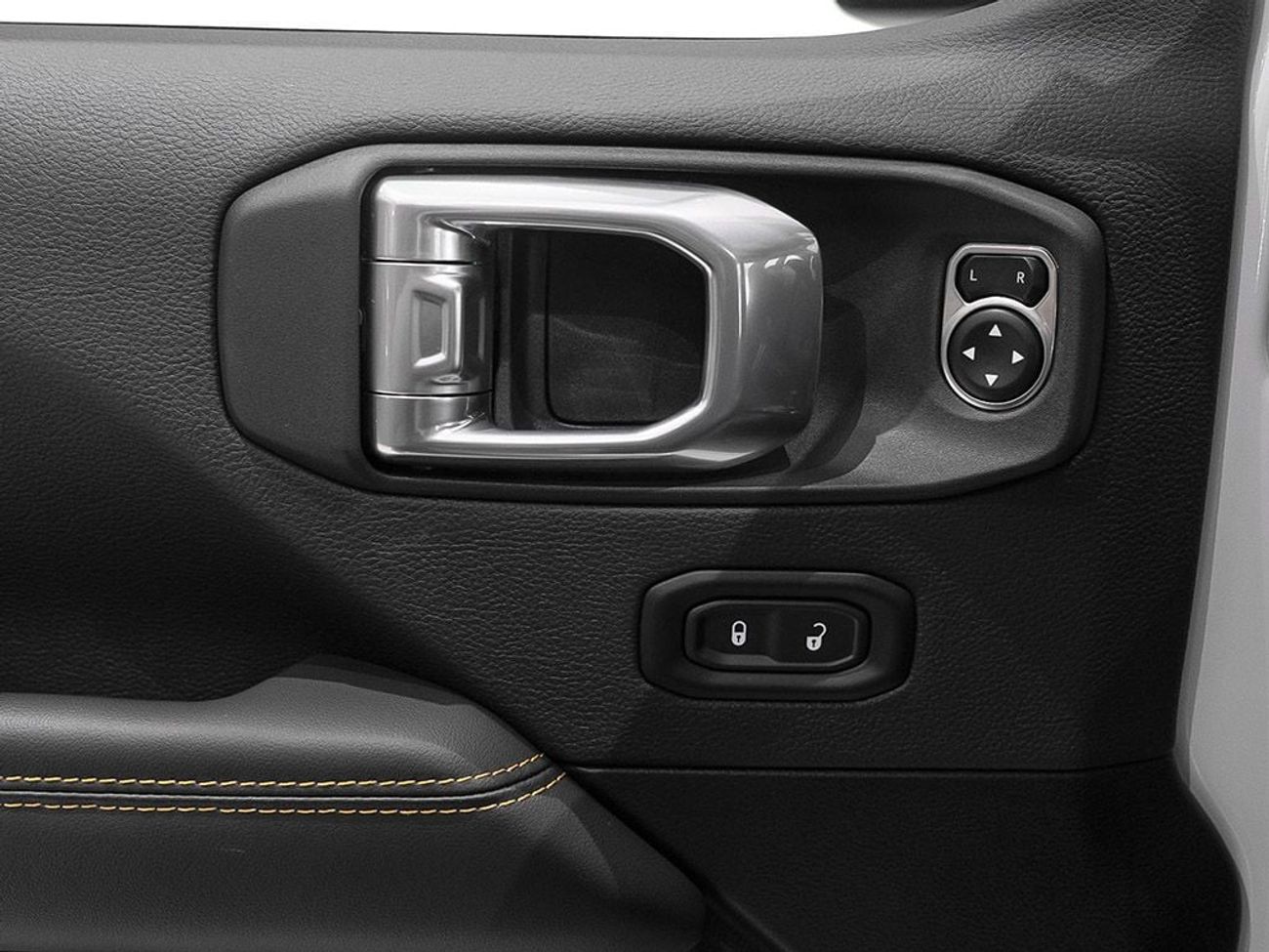 جيب رانجلر Unlimited Sahara 2.0L A/T