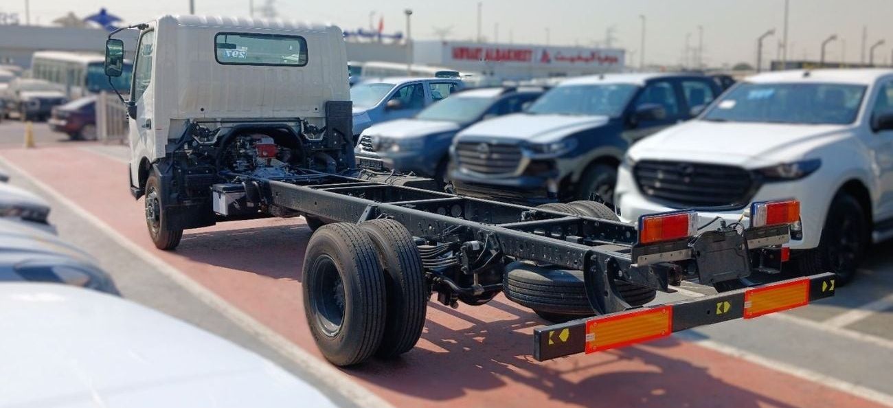هينو 300 Hino 300 Diesel Manual 4x2 Chassis 2024YM | Export Price