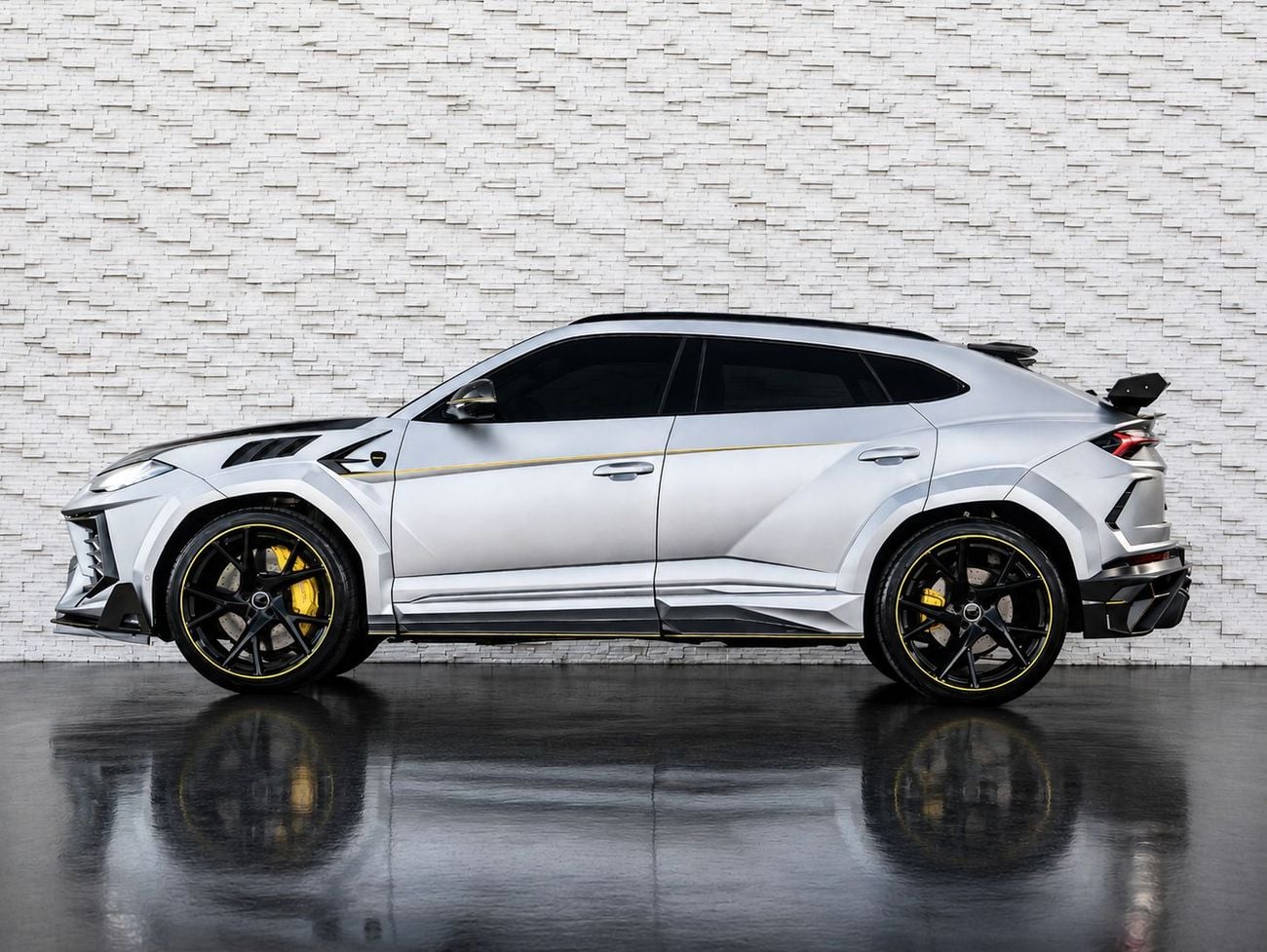 Lamborghini Urus MANSORY