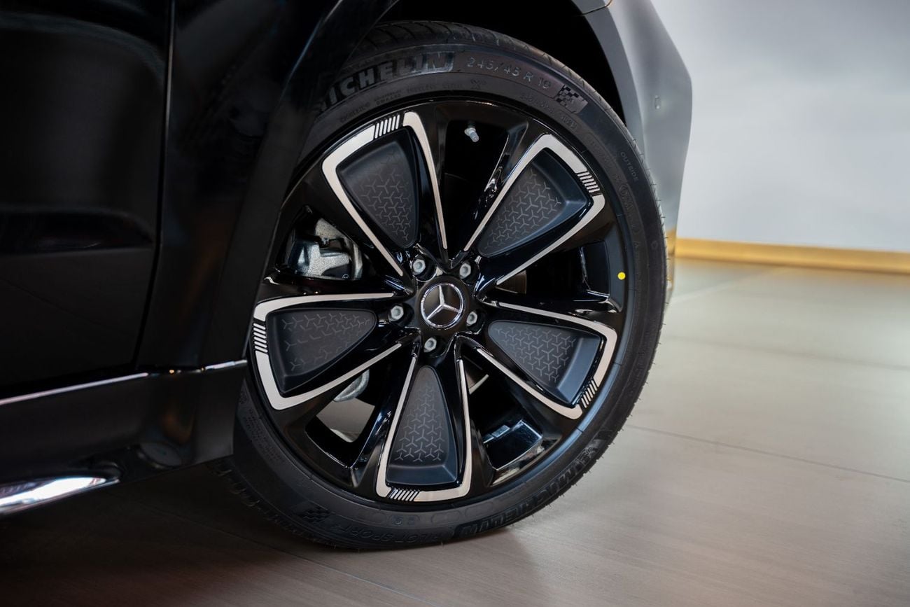 Mercedes Benz V300 AVANTGARDE Prestige Edition by Limgene I Finest Leather in the World