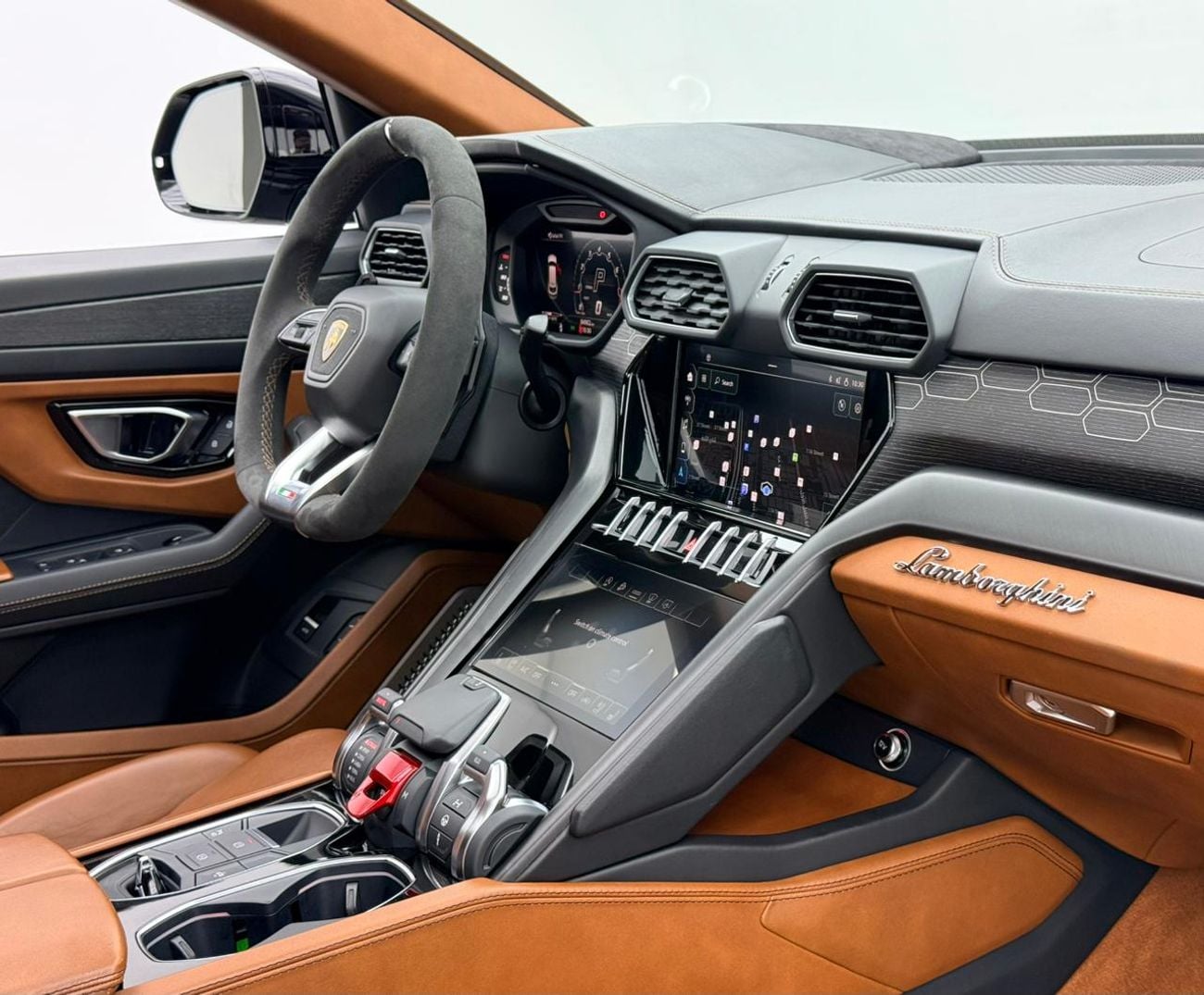 Lamborghini Urus STD 2022 Lamborghini Urus Standard, Warranty, Full Service History, GCC Specs