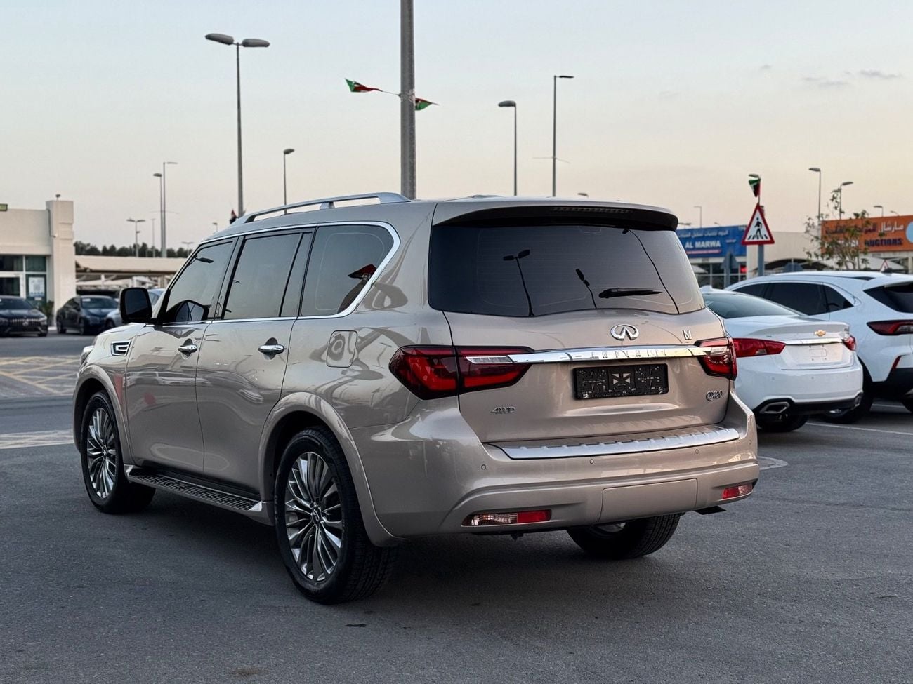 إنفينيتي QX80 Excellence 5.6L
