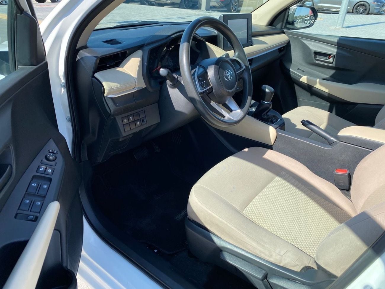 تويوتا يارس 1.5L E