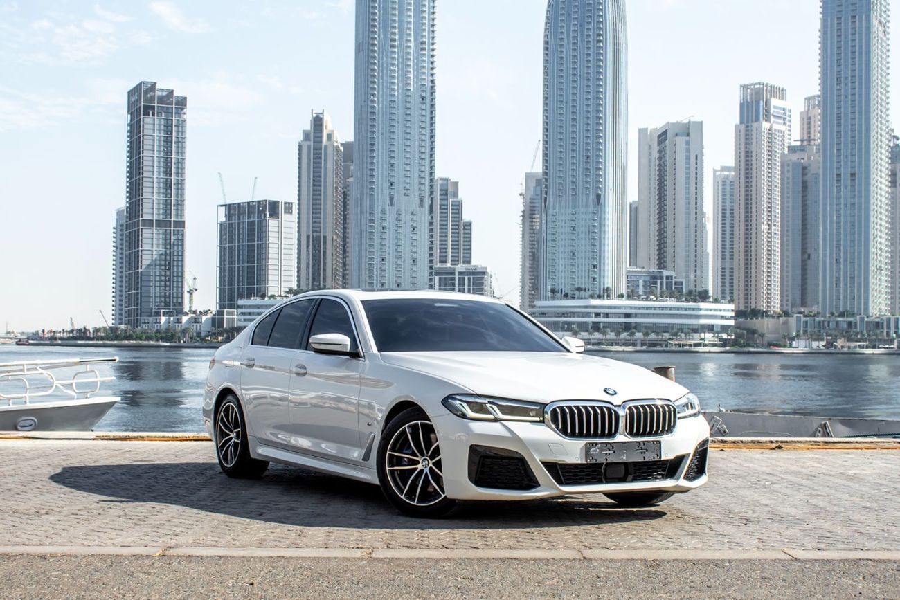 بي أم دبليو 520i Std 2.0L
