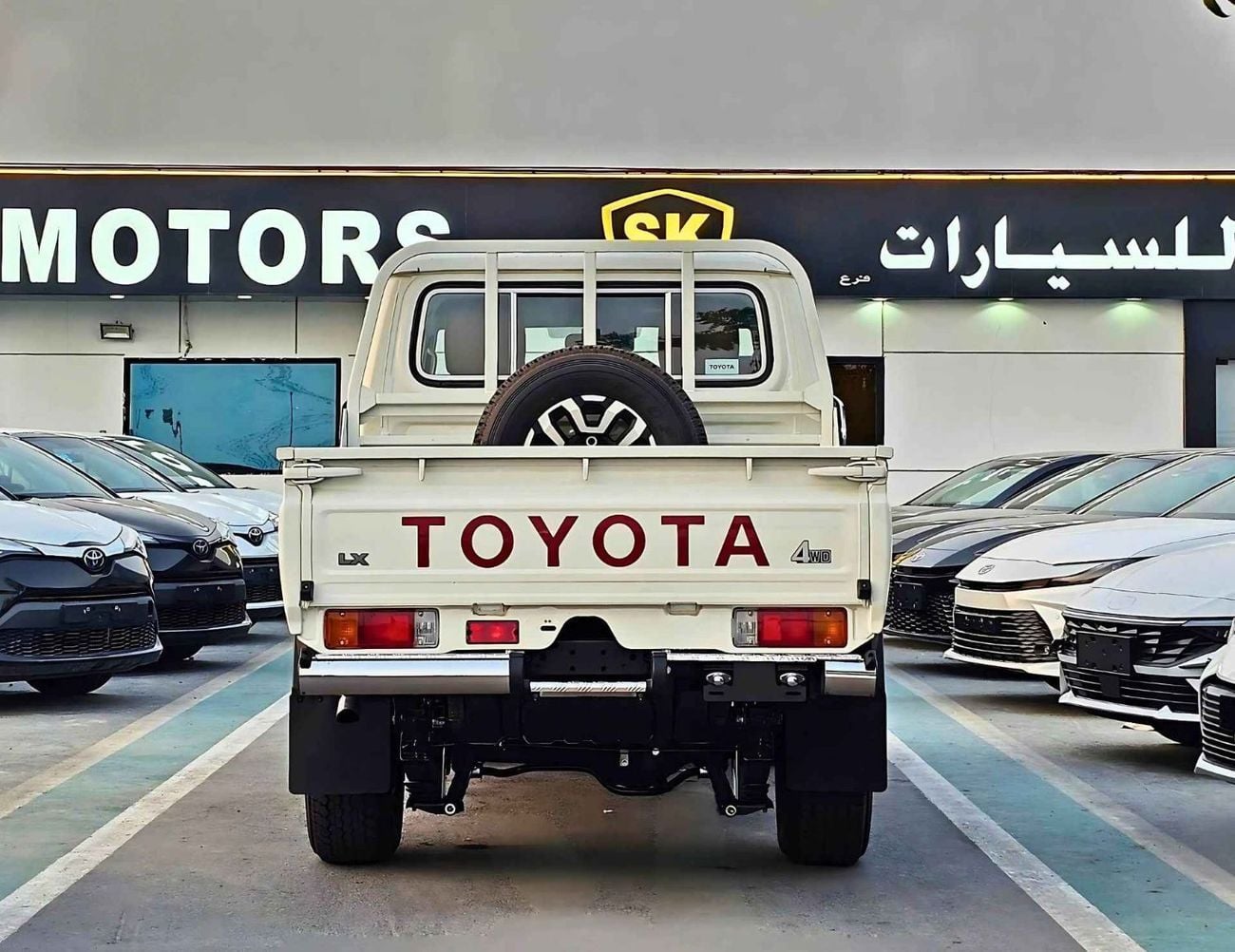 Toyota Land Cruiser Pick Up LX-Z1 LC79 / DOUBLE CABIN AUTOMATIC / 2.8L DIESEL V4 4WD / DVD+CAMERA /SNORKEL,WINCH (CODE # LX-Z1)