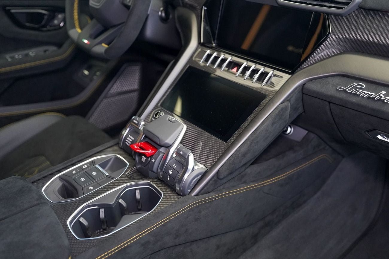 لامبورغيني اوروس 4.0T V8 Performante