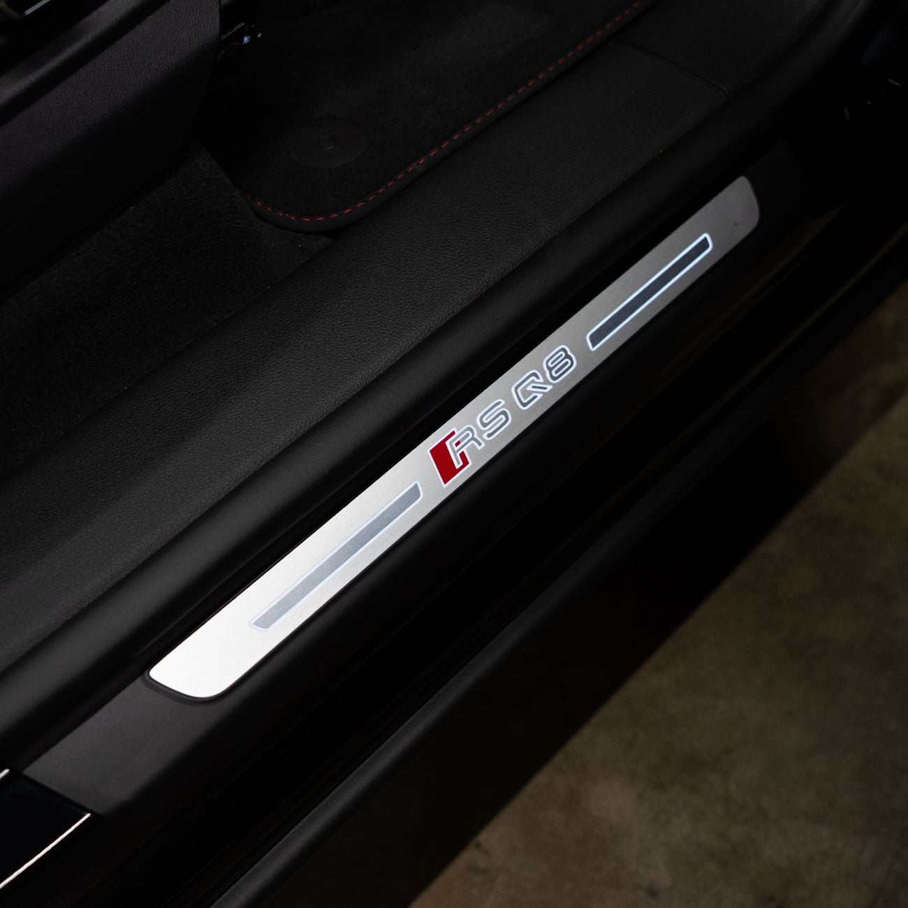 Audi RS Q8 AED 12,840 P.M • 0% Downpayment • Audi RS Q8 Performance  • Agency warranty for 2 years from Al Nabo