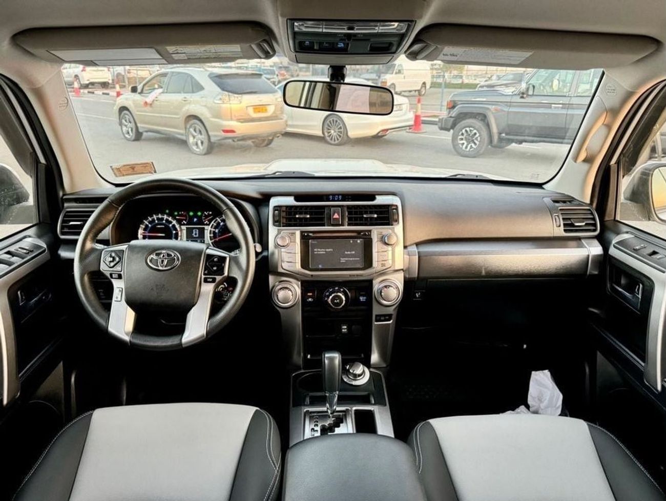 تويوتا Runner4 2019 SR5 4WD LEATHER SEATS FULL OPTION US SPEC