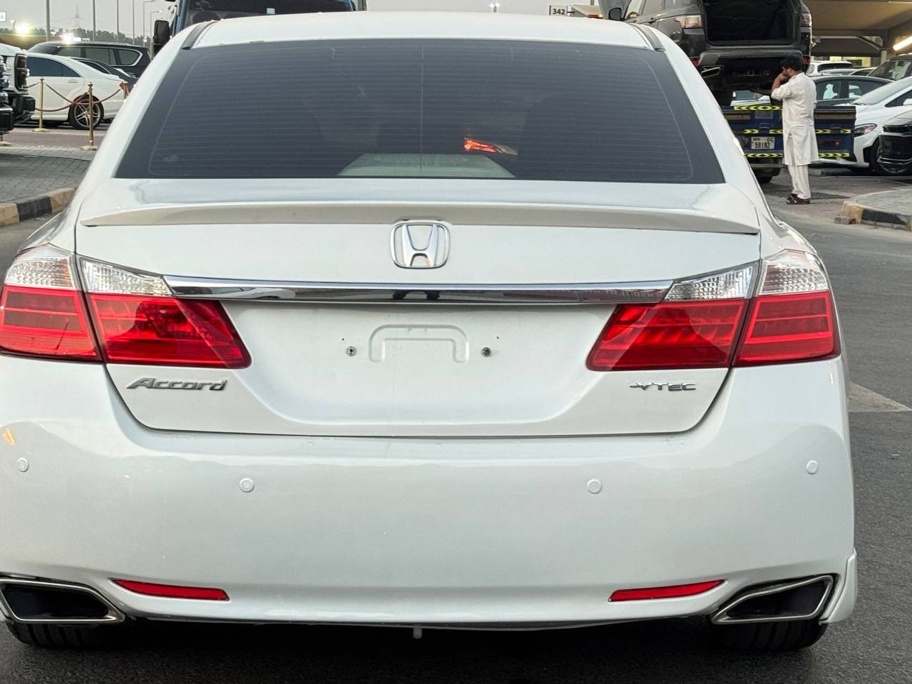 هوندا أكورد حالة ممتازة ومواصفات فاخرة