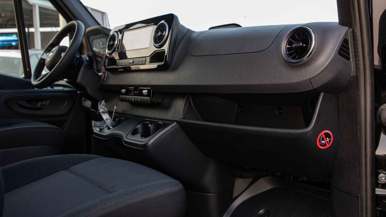 مرسيدس بنز سبرينتر 519 Extra Long 2.0L Turbo Diesel 4x2 | 2026 | GCC Specs with 2 Years Warranty | For Local Registrati