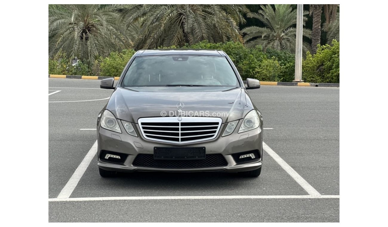 Mercedes-Benz E 250 Model 2010 GCC CAR PERFECT CONDITION INSIDE AND OUTSIDE FULL OPTION PANORAMIC ROOF LEATHER SEATS NAV