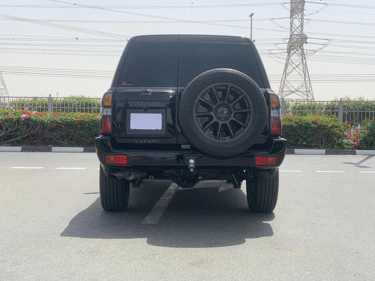 نيسان باترول سوبر سفاري GCC SPEC NEAT AND CLEAN