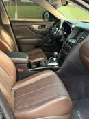 Infiniti QX70 LUXURY