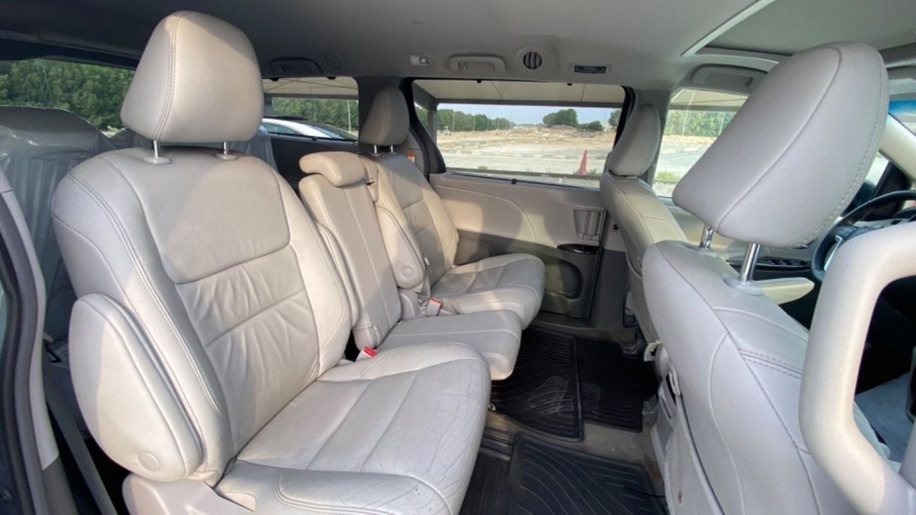 Toyota Sienna XLE, Full Option